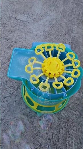 Dance in the Bubbles / Volcano Bubble Fountain / Kmart #bubbles #kmart #bubblemachine #kidsplay