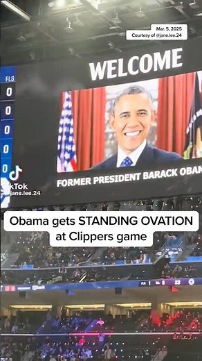 Obama gets STANDING OVATION at Clippers game