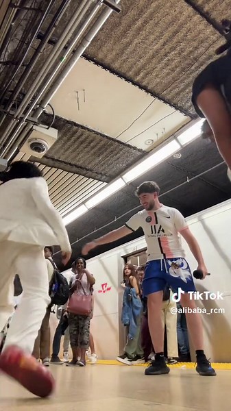 Alibaba 💫 (@alibaba_rcm) - Metro Sturdy Dance on Alibaba - ForYou #Sturdy