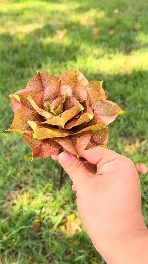 1.2M views · 16K reactions | Dry Leaf Rose #diyflower #leafcraft #handmaderose #creativecraft #dryleafart #papercraftfun #homedecorideas #naturecraft #easycraft #kidsactivity | paper craft ideas | Facebook