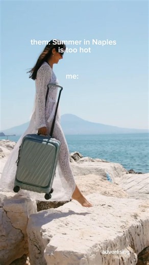 Staying cool this in Napoli summer with #cedratatassoni ☀️🌊 #ambyadventures