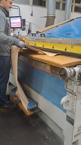 light buffing effect on veg tan leather on grain side with Aletti belt buffing machine prepared for vegetable tanned leather. This version allows very uniform buffing without removing grain of the leather #vegetabletanned #vegtan #vegtanleather #lineapelle #anpic #lijadoradebanda #lineapelle2026 | Aletti Italia