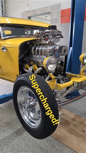 Some classics getting worked in at our neighbors down the street! #fyp #classic #car #mechanic #cars