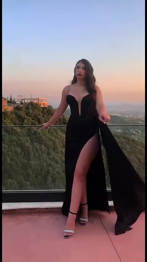 Elegant Evening Gown Looks for Prom 2022