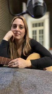 1.8K views · 44 reactions | En vivo en la radio pública de Mercedes! | Claudia Lomeña | Facebook