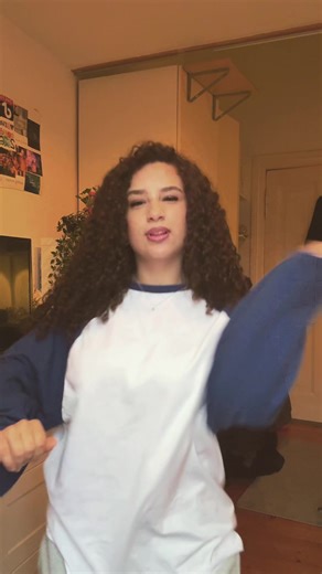Brazilian Dance Trends with Curls in Berlin