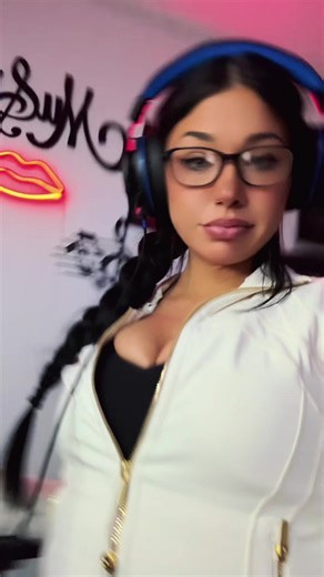 🫦💋🌊Marissa May🌊💋🫦 (@marissamayylol)’s videos with Scream like you want it - Rauxer