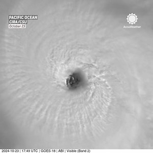 🌀 Hurricane Kristy rapidly intensified into a 155-mph high-end Cat 4 hurricane in the Eastern Pacific yesterday afternoon, when this satellite loop was recorded showing the storm's eye. The storm is no threat to land.⁣ | AccuWeather