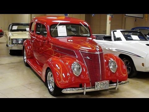 1937 Ford Tudor Sedan 302 V8 Hot Rod