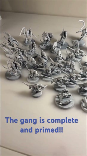 Tyranids #warhammer40k #tyranids #art #warhammer #miniature #gaming #minis #primed #painting