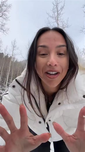 Kat Zoe Clark on Instagram: "Snowflakes are real 😍😍😍"