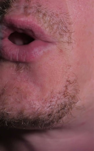 MicroFLUTTERING of tongue /fast and gentle/ASMR