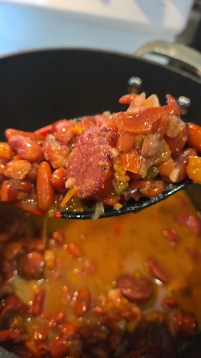 🫘 SAUSAGE AND BEANS - 1 lb sausage, sliced- I used @holmessmokehouse andouille - 1 dided onion - 1 diced bell pepper - minced garlic - 1 package @camelliabeans red kidney beans - 1 package @camelliabeans red bean seasoning Brown your sausage, add onions and bell pepper and cook until soft. Add the garlic and cook for 30 seconds. Add 10 cups of water and the beans and bring to a boil. Boil for 10 mins. Add the beans seasoning and simmer for 1-1.5 hours. Serve with cornbread and that's dinner! #e