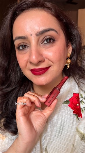 Annu Chhabra on Instagram: "How much I love these lipsticks✨🫶🏻🫶🏻🫶🏻 @mamaearth.in Luxx Matt Long Stay Lipsticks 👍🏻 Light weight formula 👍🏻 Applies veryyyy smoothly 👍🏻 Smudge proof and Transfer Proof 👍🏻 Easily lasts for 5-6 hrs I really love these lipstick 👍🏻 . . . . . . . New launch, luxx matt lipstick, mamaearth lipstick, new lipsticks, indian beauty brand, lipstick swatches, lipstick reels, indian beauty blogger, lipstick for festive season, festive season makeup, best of lipsti