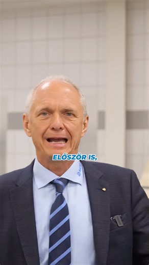 Reped az aljzatbeton? Felhajlik az aljzat? A burkolók azt mondták, hogy a hasonló problémák több, mint az aljzatok felénál előfordulnak. Hogyan lehet ezeket és más aljzatproblémákat elkerülni? Leginkább a heéyes aljzatbetob összetétellel, de ezen kívül még más tényezőktől. A videóban megmutatom, hogy mit ezek. A videóban mondok egy nem helyes adatot. Teb rájössz, hogy melyik ez? #mapei #ezismapei #elsőrevéglegesen #fenntarthatóság #építésiálom #lakásfelújítás #Szakember #felújítás #építés #aljza