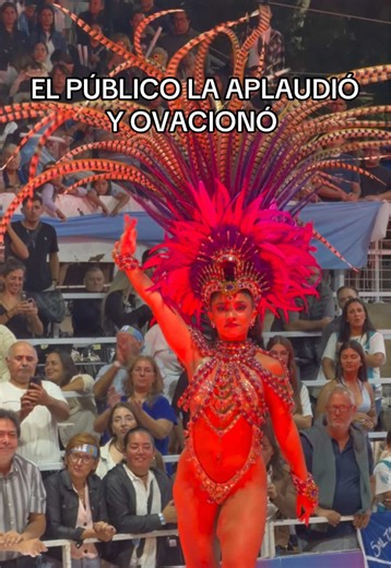 #carnaval #pasista #batucada Rosario Sánchez se lució el día de la elección con un show inolvidable y el público la acompañó