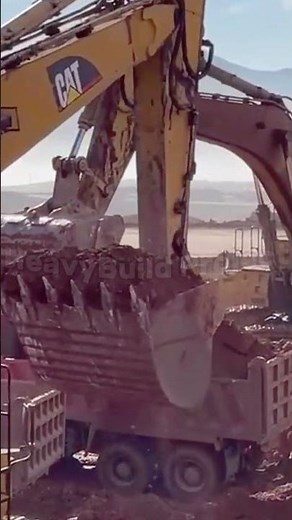 CAT 365C Loading Overburden with FULL POWER!💥Massive Excavator in Action #heavyequipment