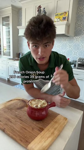 Healthy French Onion Soup Recipe with a Cheesy Twist