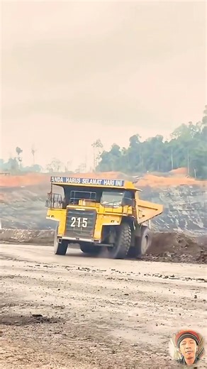 She Drives This 90-Ton Beast Daily! 🚜✨ #mininglife #shortvideo #heavymachinery