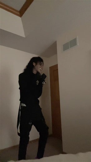 no one can be as ‘BAD’ as Michael Jackson! but ima always try my Best to give off that that Energy naturally whenever doing Tribute to him. this Remix sounds immaculate too ngl 🔥😮‍💨😆🤍 had to hop on it, easily one of my fav Songs/Eras!! can ya tell? lol 🫶🏾👀 hope everyone is having a Splendid day so far, sending my LOVE always!! you know thisss 💫 #michaeljackson #mjimpersonator #dancetrend #foryoupage #kingofpop