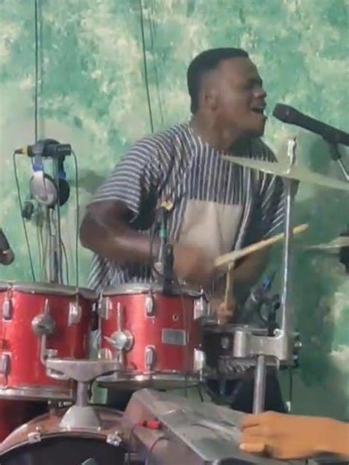 High voltage ⚡ praise at the Obor Angelic Visitation night