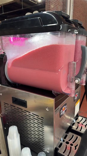 Making smiles one slush at a time! ❄️🥤 Nothing beats the look on people’s faces when they get that first icy sip. Working the VEVOR commercial slush machine and turning hot days into cool moments. Come grab a cup and chill with us! 😄 #Vevor #SlushMachine #SlushieTime #FrozenDrinks #SmallBusinessLife