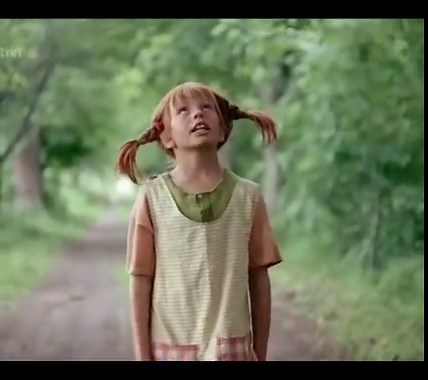 "Eine feine junge Dame sein, das ist nichts für mich." Seeräuber will Pippi stattdessen werden - und warum auch nicht? Astrid Lindgrens Pippi Langstrumpf ist schließlich das stärkste Mädchen der Welt und macht sie sich so, wie sie ihr gefällt. Darauf ein Tänzchen im Regen! 🌧 #astridlindgren #lindgren #pippilangstrumpf #pipilangstrumpf #kinderbuch #pippi #kinderbuchklassiker #kultfilm | Astrid Lindgrens Seite