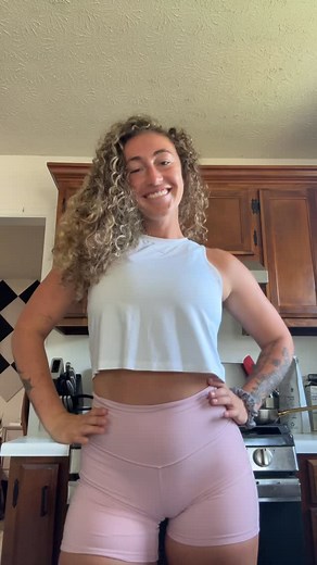 Karlye Taylor🩷 on Instagram: "Happy Monday"