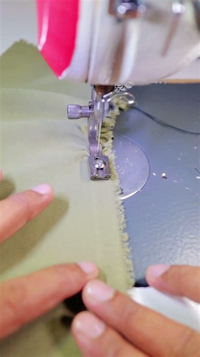 Wrinkle Presser Foot Sewing Guide