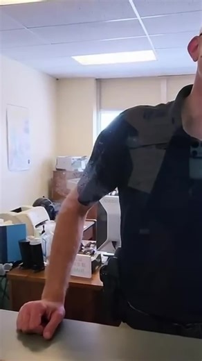 Probation Officer Wants Journalist Trespassed! #firstamendmentaudit #1stamendment #copsoftiktok #audit #police