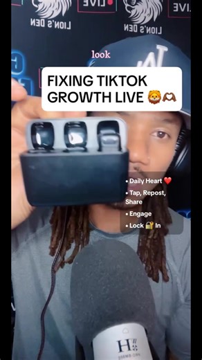 Wireless Microphone for Lavalier, USB Rechargeable Microphone with Charging Case, Noise Cancellation Plug-play Wireless Mic for Video & Audio Recording & More, Noise Canceling Mic