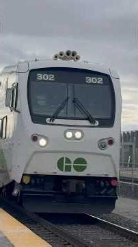 Go 302 departing maple with no horn?