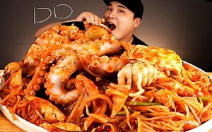 【ddeong-gae】吃播 八爪鲍鱼海鲜豆芽煲