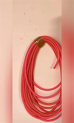 "Easy Trick to Fold Water Pipe Without Damage 💧🔥"