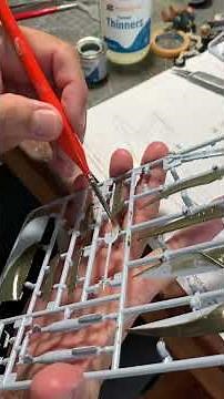 How to use Humbrol enamel paint