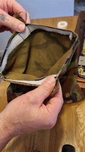 hand cranked singer sewing machine. Re-purposed dpm trouser parts into a pouch #bushcraft