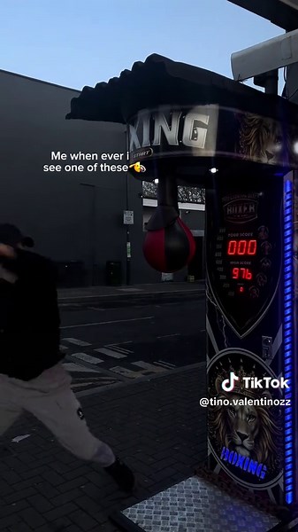 Master Your Skills on the Boxing Machine