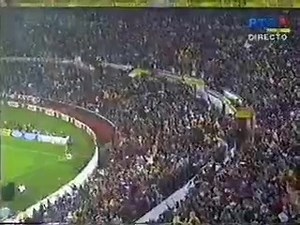 38K views · 313 reactions | Os jogos inesquecíveis e que jamais vão ser apagados das minhas memórias futebolísticas. #1 ⚽ Portugal 3 Irlanda 0 ️ Estádio da Luz  15 Novembro 1995 Neste jogo a nossa seleção esmagou a Irlanda e carimbou o passaporte para o Campeonato da Europa de 1996. E eu iria ter a alegria de ver e acompanhar a seleção na fase final de uma grande competição internacional pela primeira vez. | Enciclopédia do Desporto em Português | Facebook