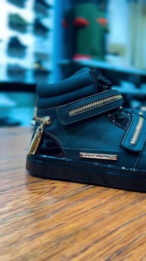 New Vialli Sneakers Available Now! Don't Miss Out!