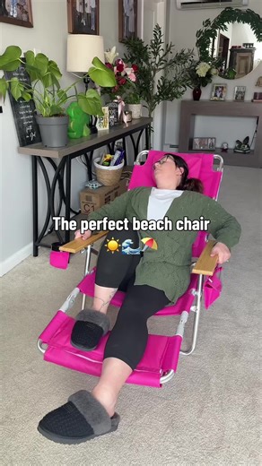 If you go to the beach more than twice a year you know those cheap beach chairs never last. This one is padded, adjustable, and the face hole actually lets you lay on your stomach comfortably. #ostrich #beachchair #beachdaymusthaves #ostrichchair