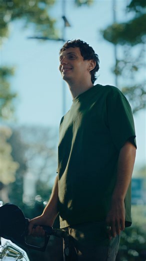 29K views · 2.7K reactions | Si te digo la red más moderna, con más de 1650 estaciones de servicio, decís YPF. Y es que estamos para vos cuando estás cerca, y cuando estás lejos de casa. Con Boxes, Full, Infinia y Autodespacho, para que siempre encuentres lo que necesites ⛽. Si buscás energía, servicio o un descanso en el camino, sabés que estamos . | YPF | Facebook