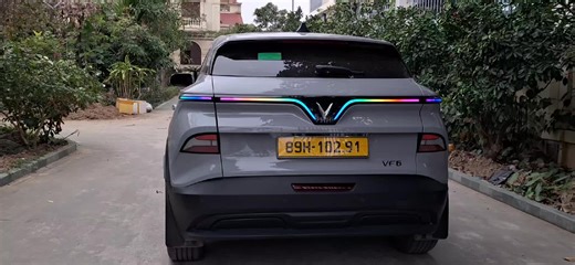 - VF6 lên led 5in1 đúng đỉnh nóc. hiệu ứng chào, xinhan chạy audi, đổi màu qua app...v...v.., ae tham khảo nhé. #độđèn #độđènôtô #vinfast #vf6 #độxe .