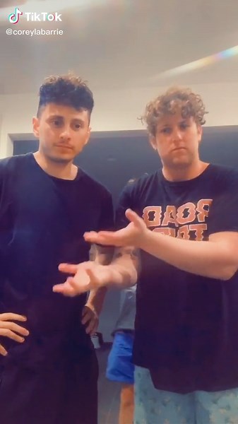 Idk what’s happening...