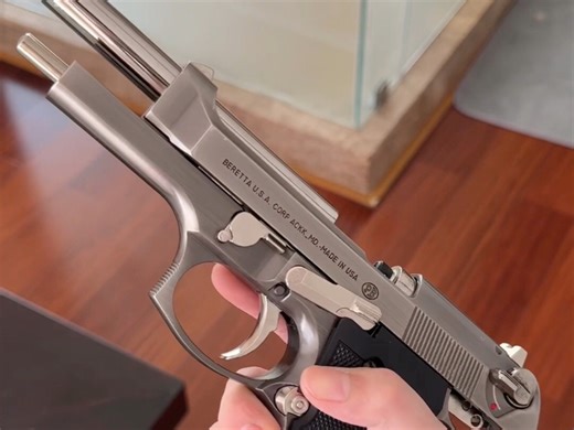 这个m9的做工或是质量都是神一般的存在！