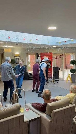 Here's a lovely video from this afternoon, we all had so much fun 😀 #wellbeing #friendship #friends #CountryCourt #together #smile #happy #OurFamilyCaringForYours #lyncroft #CareHomeActivities | Lyncroft Care Home