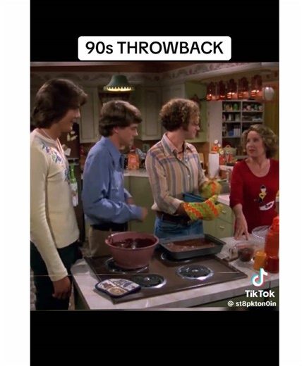 That 70s show 1998 - 2006 #sitcom #throwback #90sthrowback #nostalgia #fyp