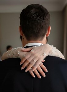 Elegant Pearl & Rhinestone Tulle Bridal Gloves for Bride, Ivory Wedding Gloves, Handmade in Japan - Etsy Canada