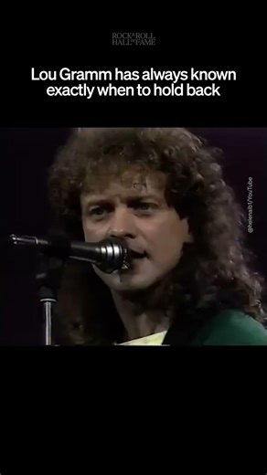 Lou Gramm of Foreigner Performs "Midnight Blue" (1987)