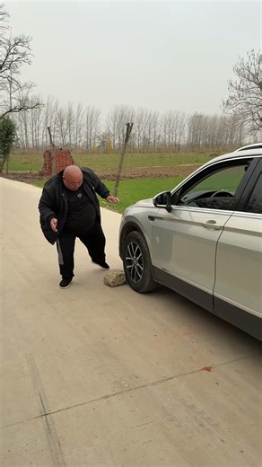 Did I help the wrong person? #Funny #NeverExpected #UnbelievableEnding