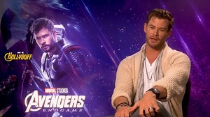 8.5K views · 784 reactions | "The whole world erupts" 朗 happy bday ChrisHemsworth aka THOR殺 | HollyBuff | Facebook